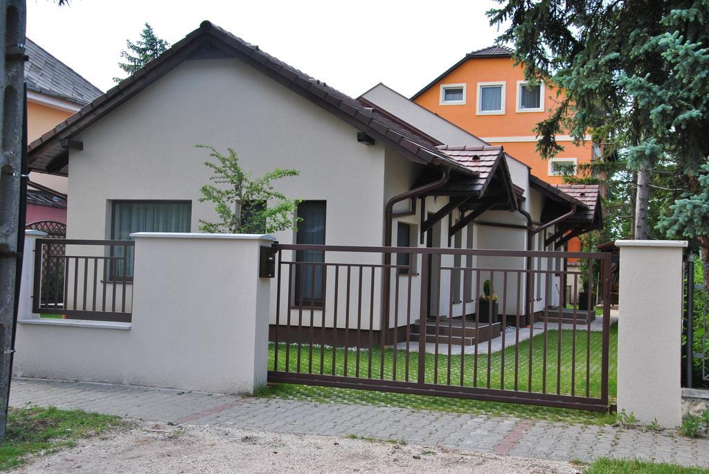 Panyi Apartman Siófok Quarto foto